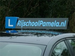 Rijschool logo van: Autorijschool Pamela